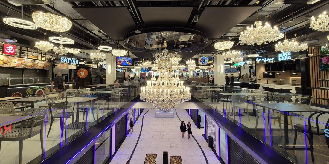 nueva tienda de arañas de cristal en Praga
