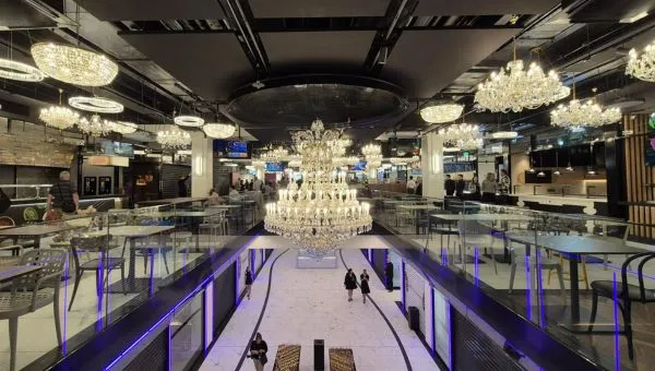 Selección de arañas y accesorios de cristal
